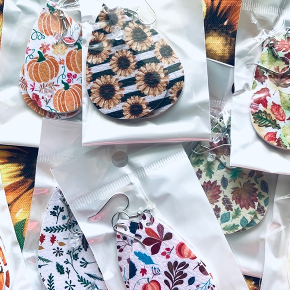 π4 for $20 Fall printed teardrop earrings - Picture 10 of 12